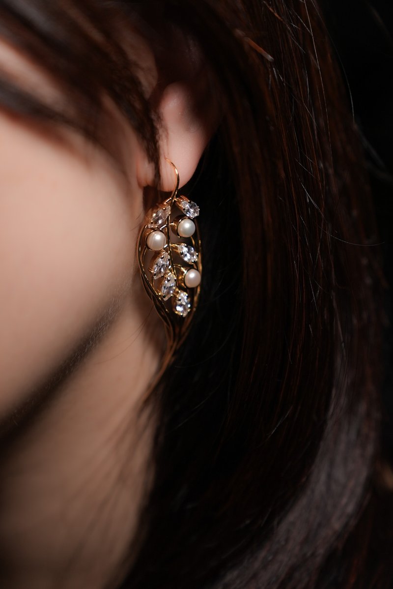 Pearl Amphibole Wheat Hook Earrings - ต่างหู - เงินแท้ สีทอง