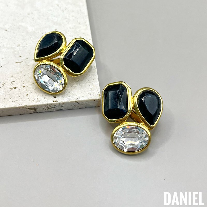 •DANIEL• European and American vintage TRIFARI black party earrings - Earrings & Clip-ons - Other Metals Black