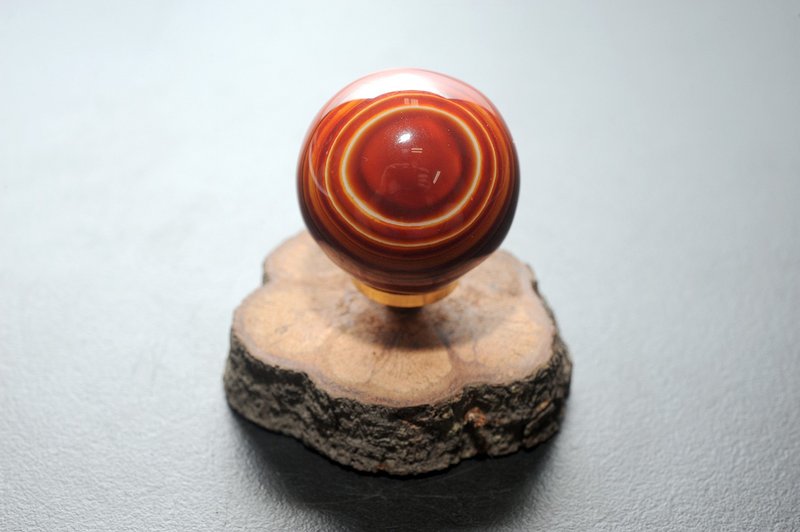 纏絲瑪瑙(Sardonyx) 礦石/水晶/靈修/開運/招財/避邪/血液循環 - 擺飾/家飾品 - 水晶 
