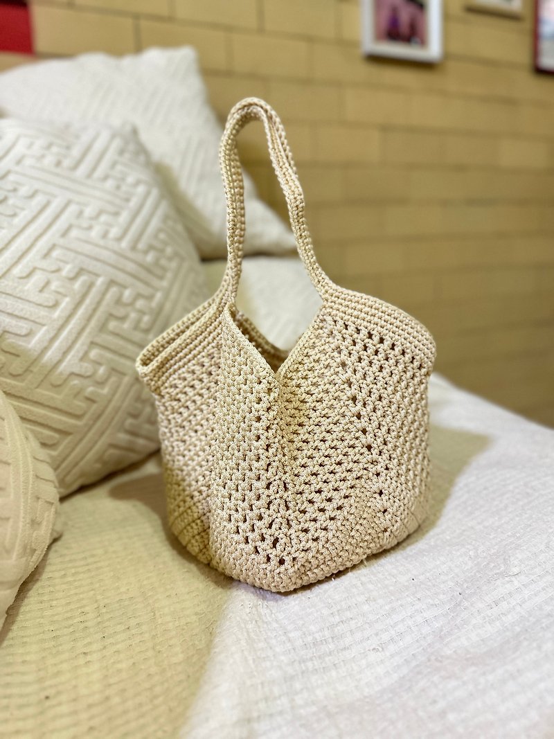 Umbrella rope crochet bag, curry bag shape - 手袋/手提袋 - 聚酯纖維 多色