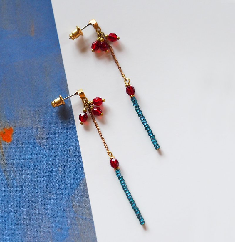 Minor crimson and blue Stone earrings - ต่างหู - โลหะ สีแดง