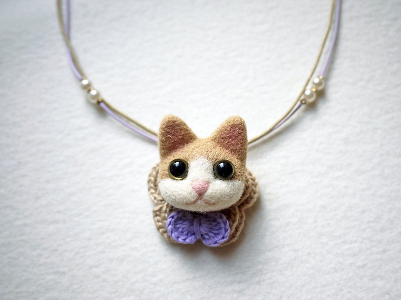 Petwoolfelt - Needle-felted mike tea cat 2-ways accessories (necklace + brooch) - สร้อยคอ - ขนแกะ สีนำ้ตาล