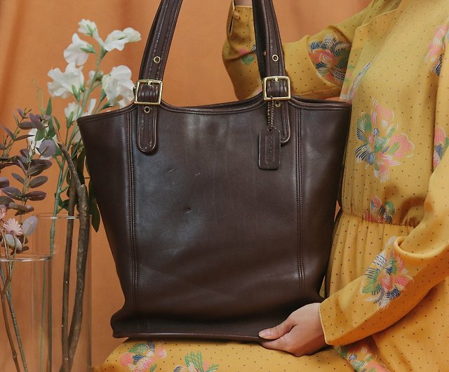 COACH antique bag A15 dark brown shoulder bag large-capacity leather  [ vintage house] - Shop tsubasay Handbags & Totes - Pinkoi