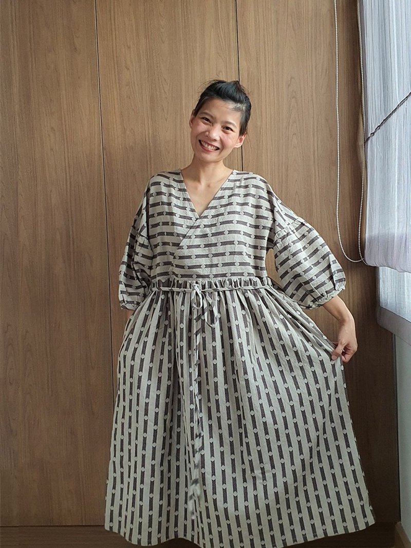 Rose Dress polka dot stripe Gray Cotton - ชุดเดรส - ผ้าฝ้าย/ผ้าลินิน สีเทา