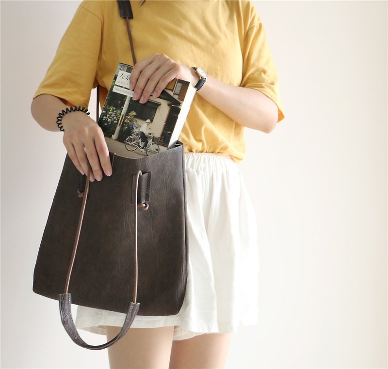 Mingen Handiwork vintage style cowhide simple hand-stitched cowhide bag PB18003 - Messenger Bags & Sling Bags - Genuine Leather Brown