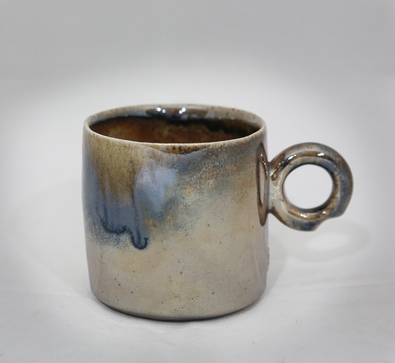 A dripping gold and silver wood-fired mug - เครื่องทำกาแฟ - ดินเผา 