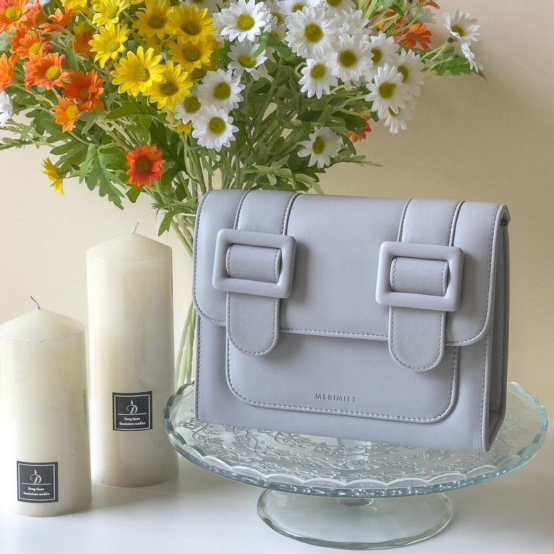 PLAIN PRETTY SMOOTH CAMBRIDGE BAG | ELEPHANT GRAY - กระเป๋าแมสเซนเจอร์ - วัสดุอื่นๆ สีเทา