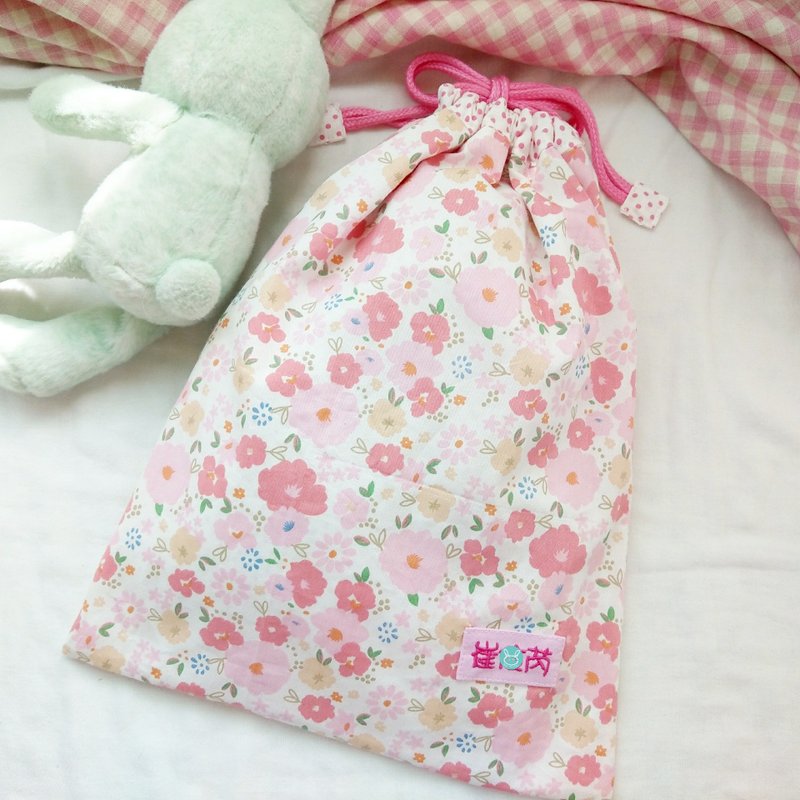 Free name embroidery. Pastel hibiscus flowers. drawstring pocket diaper bag garment bag - กระเป๋าคุณแม่ - ผ้าฝ้าย/ผ้าลินิน สึชมพู