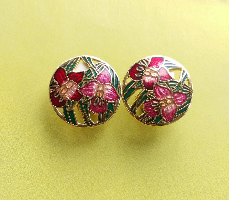 【西洋古董飾品 】景泰藍 紅色調 雙朵百合花卉 夾式耳環 - 耳環/耳夾/耳骨夾 - 其他材質 金色
