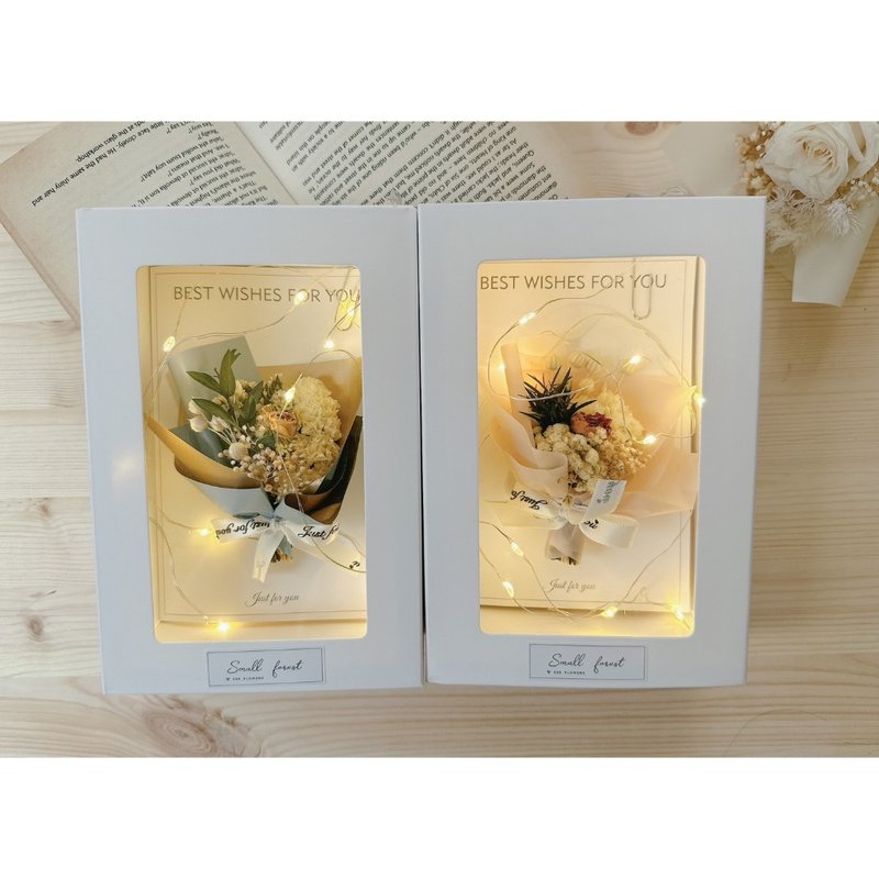 Dried flower card Teacher's Day gift box bouquet dried flower birthday gift graduation bouquet card sentiment - ช่อดอกไม้แห้ง - พืช/ดอกไม้ ขาว