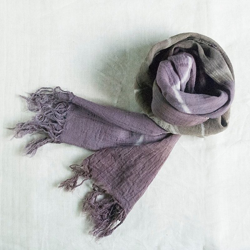 花漾雙色純棉植物染圍巾（墨紫） - 絲巾 - 棉．麻 