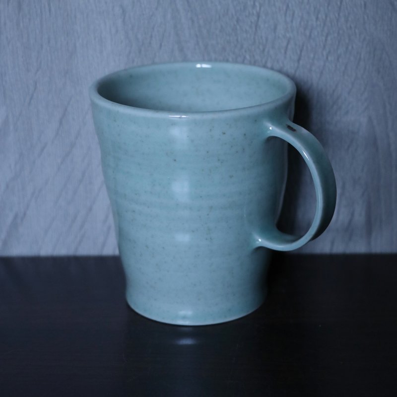 Waizai green celadon porcelain clay handle cup two - แก้วมัค/แก้วกาแฟ - เครื่องลายคราม สีเขียว