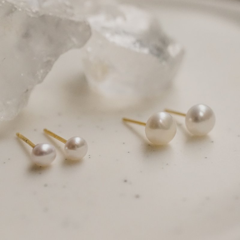 Fresh Water Pearl Stud Earrings - 925 Sterling Silver - Minimal Pearl Earrings - ต่างหู - เครื่องเพชรพลอย ขาว