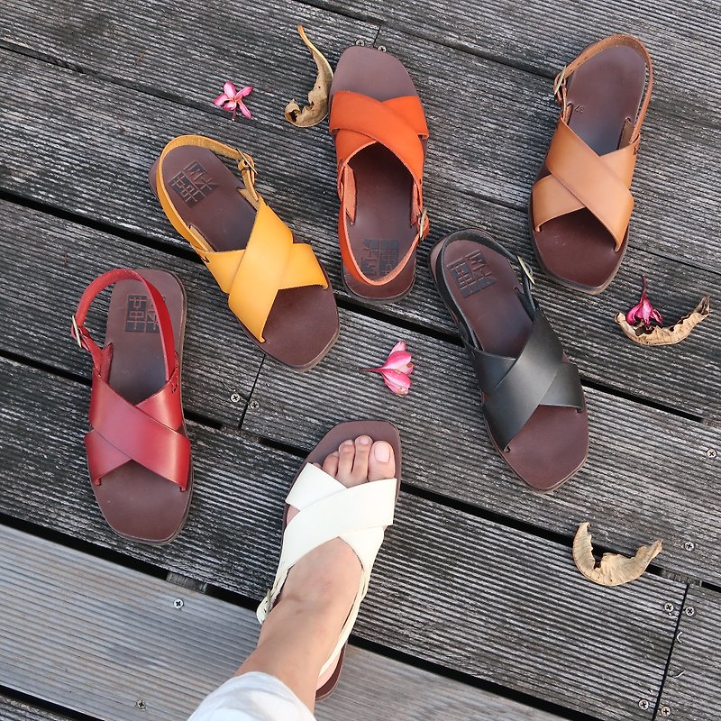 【Strength】Italy imported hand-dyed vegetable tanned cowhide sandals and slippers - Sandals - Genuine Leather Brown