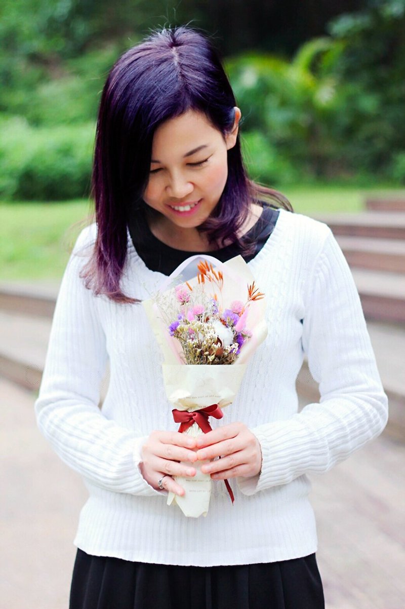 Pink sweetheart dry flower / gift / wedding small things / Valentine's Day / gift / graduation gift - ตกแต่งต้นไม้ - พืช/ดอกไม้ สีม่วง