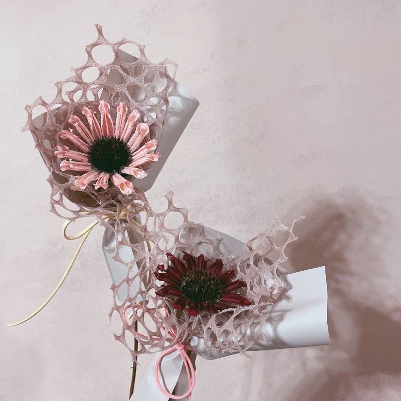 暖暖畢業小太陽 x 手工花單支花束 - 乾燥花/永生花 - 植物．花 紅色