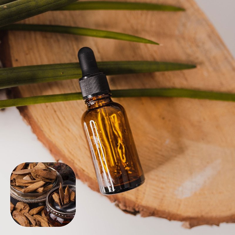 [Scented Path] Natural Essential Oil Agarwood Essential Oil (Free Sweet Orange Essential Oil 10ml) - Fragrances - Glass Transparent