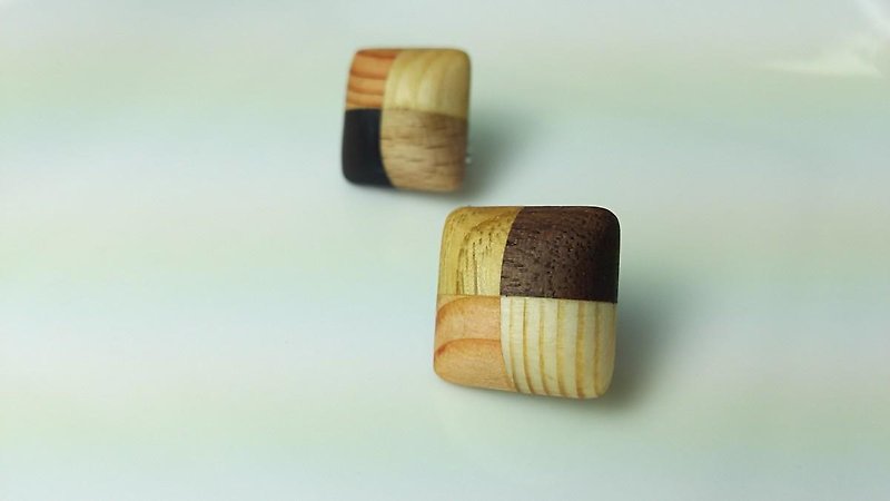 寄木のイヤリング - ピアス・イヤリング - 木製 ブラウン