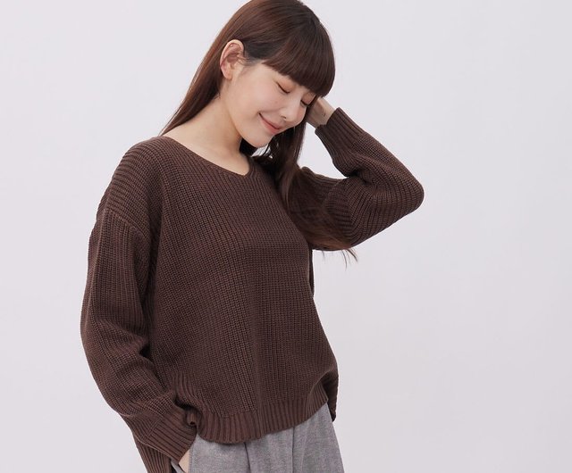 V-neck knit sweater - Women