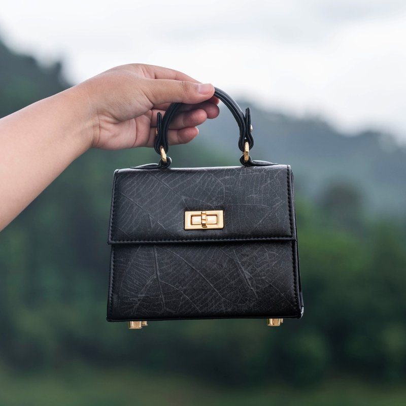Kylie Mini Bag - Black - 手提包/手提袋 - 其他材質 黑色