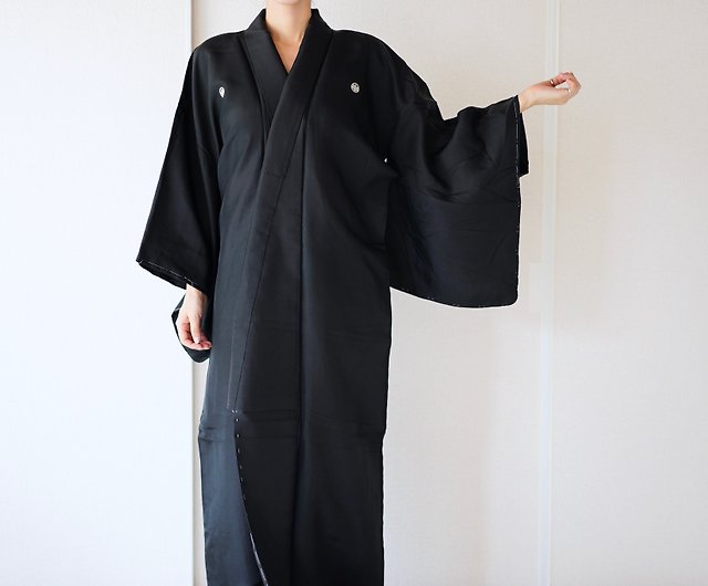 Black long kimono, Silk kimono, Vintage ...