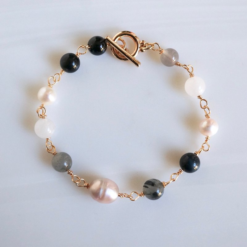 ITS-B129 [gem bracelet, delicate black] pearl / gray agate / black agate / jade / bracelet. - Bracelets - Other Metals Black