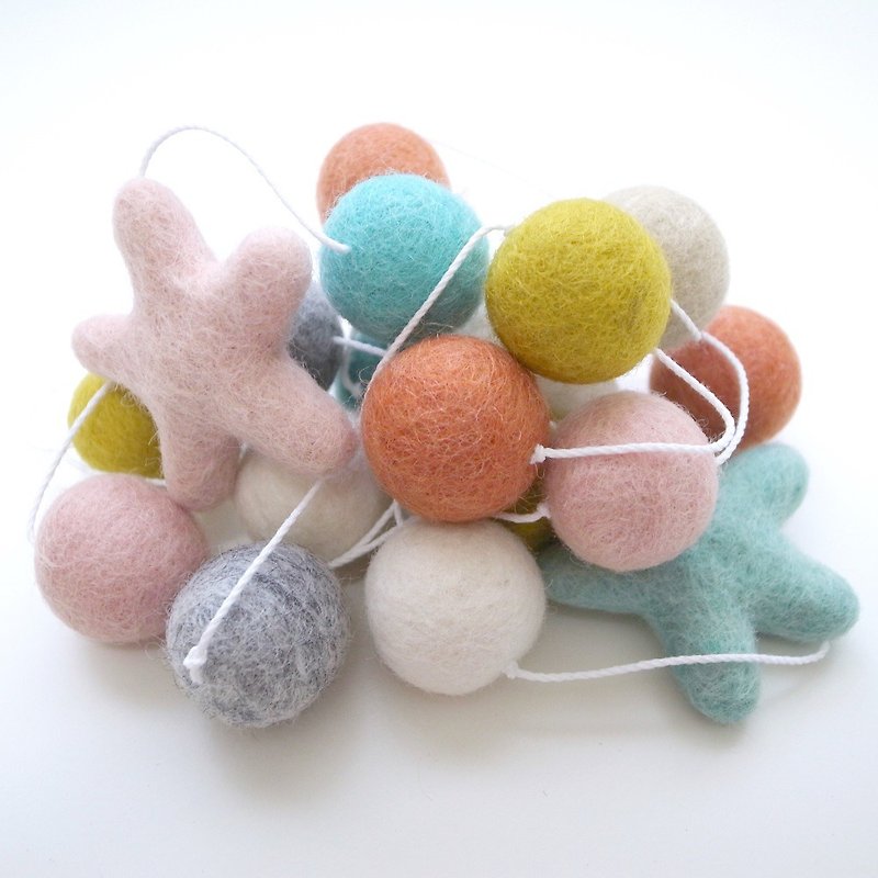 I wool ball star pendant I A. Nordic system I home furnishings, camping I wool felt ball - Wall Décor - Wool Multicolor