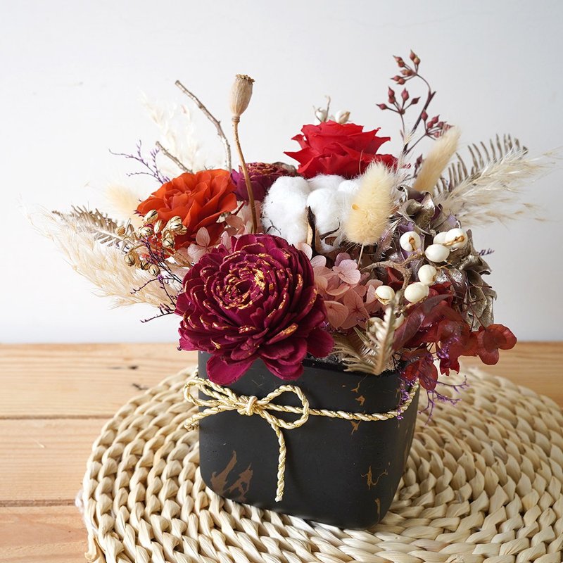 【竒花】輕奢黑金永生花盆花 入厝 開幕 生日 母親節 - 乾燥花/永生花 - 植物．花 