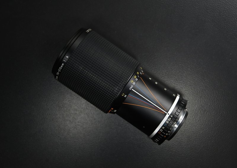 【經典古物】Nikon Zoom Nikkor 70-210mm F4 Macro 手動鏡頭 - 相機/拍立得/底片相機 - 其他金屬 