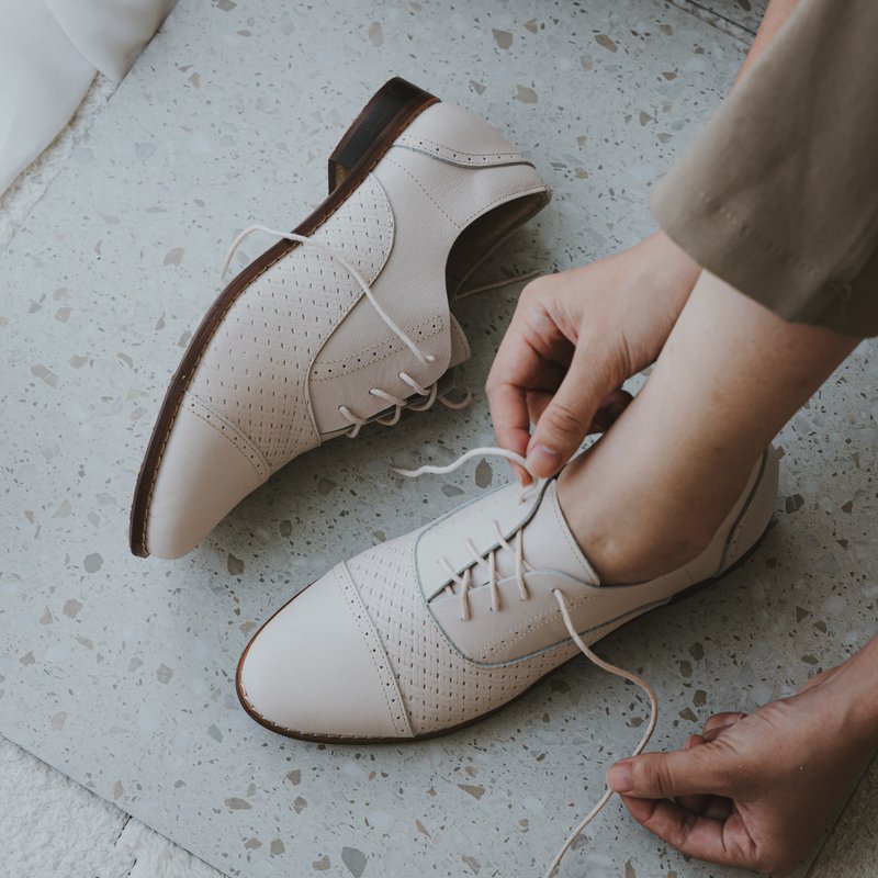 Classic embossed Oxford shoes | Nude pink | Taiwan handmade shoes MIT - รองเท้าอ็อกฟอร์ดผู้หญิง - หนังแท้ สึชมพู