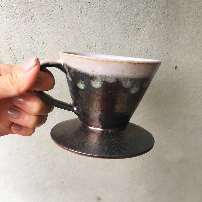 古銅白萩釉螺旋咖啡濾杯 - 咖啡杯 - 陶 黑色