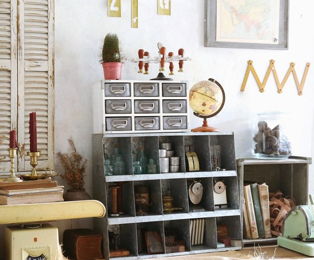 インダストリアルラック STAINLESS RECORDS BOX ・ 🪇 #metalic_furniture_mills#mills