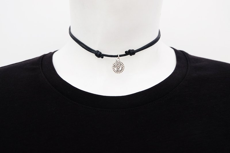 Peace adjustable knot cord choker / necklace in black , waxed cotton cord - สร้อยคอ - วัสดุอื่นๆ สีดำ