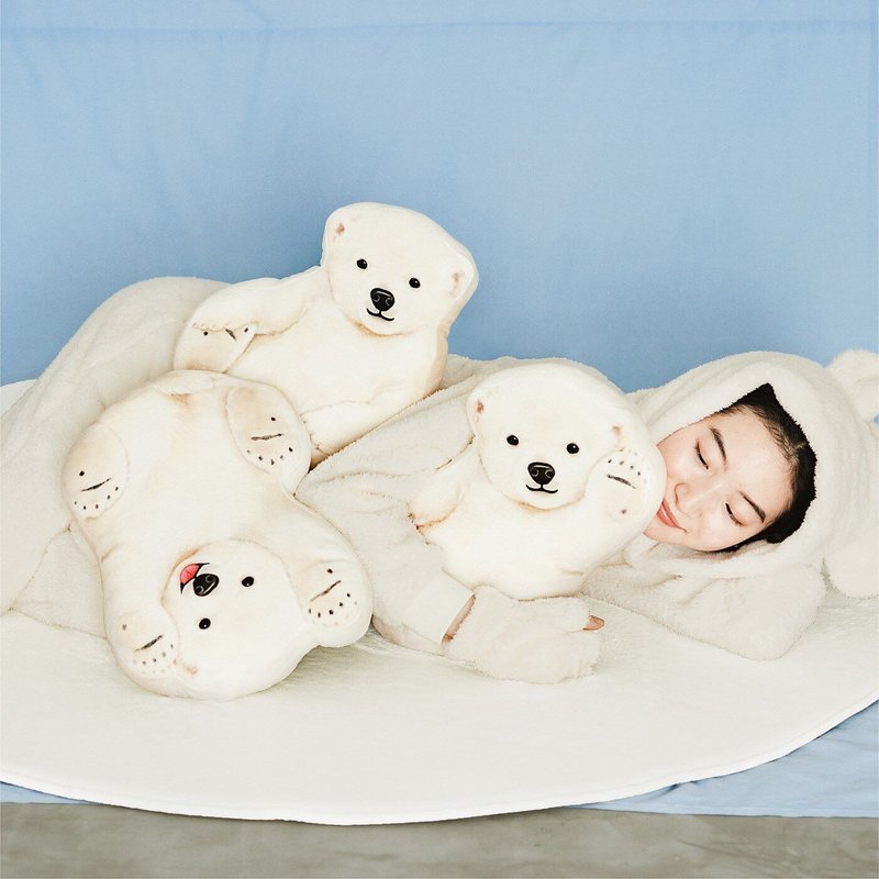 【YOU+MORE!】Naughty polar bear baby three brothers shaped pillow - หมอน - เส้นใยสังเคราะห์ 