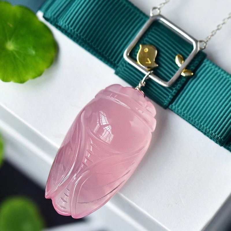 The best natural Mozambique starlight pink crystal pendant / three-dimensional sculpture / pink and moist upper body super beautiful - สร้อยข้อมือ - คริสตัล 