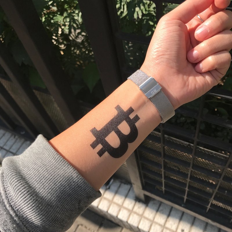 TOOD Tattoo Sticker | Wrist Position Bitcoin Bitcoin LOGO Virtual Crypto Currency Tattoo Pattern Tattoo Sticker (2 pieces) - สติ๊กเกอร์แทททู - กระดาษ สีดำ