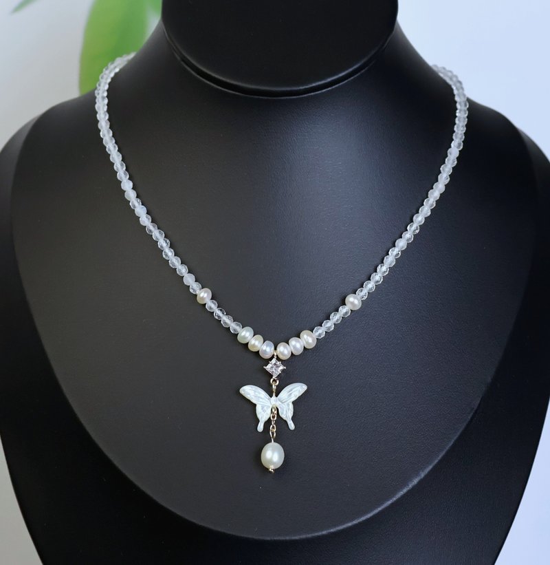 檸檬手作髮飾   白水晶蝶貝蝴蝶瓔珞/項鍊 - 項鍊 - 珍珠 白色