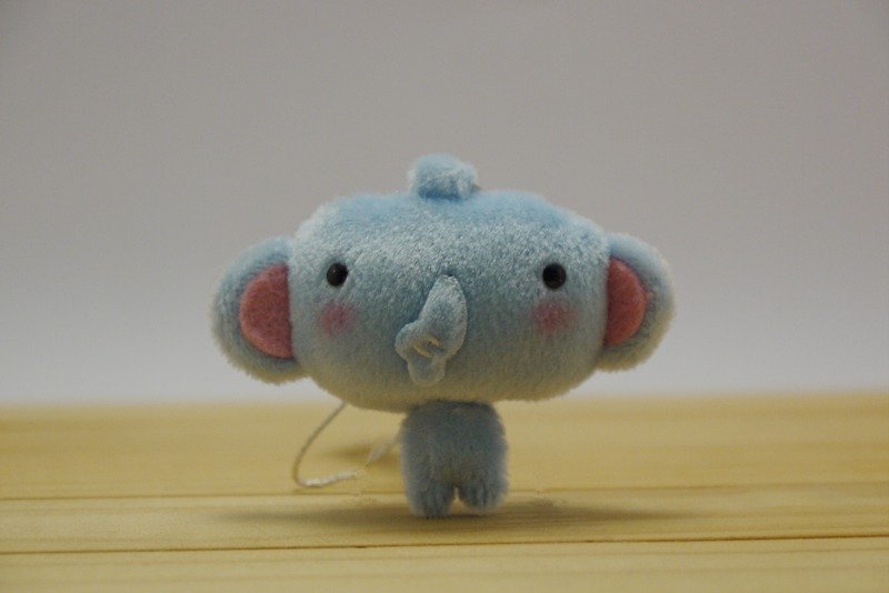 Bucute wipes the phone screen┃Elephant phone strap┃with earphone plug┃gift - Charms - Polyester Blue