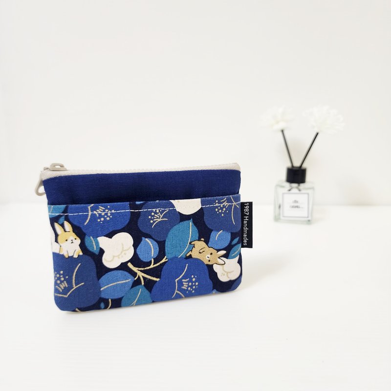 [The natural beauty of Camellia and Rabbit-Blue (Dark Blue)] HOT!!! Japanese-style coin purse gift - Coin Purses - Cotton & Hemp Blue