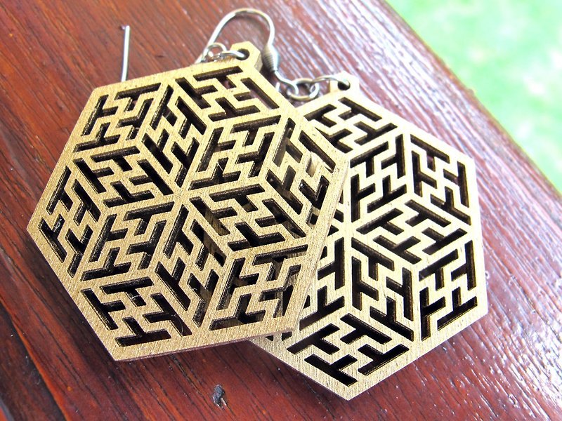 Snowflake earrings - Golden Wooden earrings - 耳環/耳夾 - 木頭 金色