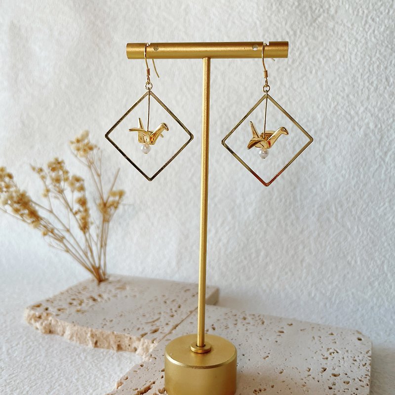 Square three-dimensional paper crane earrings / ear hooks / Clip-On - ต่างหู - ทองแดงทองเหลือง 