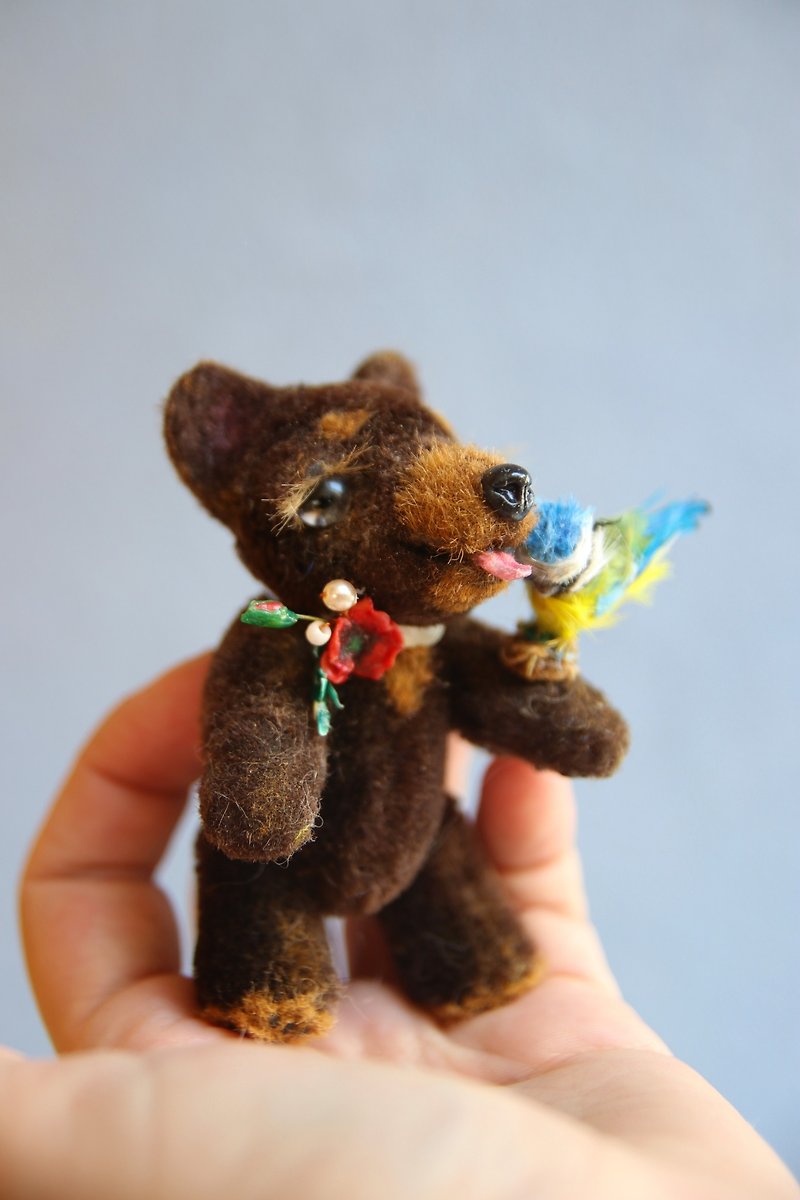 Miniature teddy bear with little bird/Mohair artistic bear/mini bear/miniature - Stuffed Dolls & Figurines - Other Materials Brown