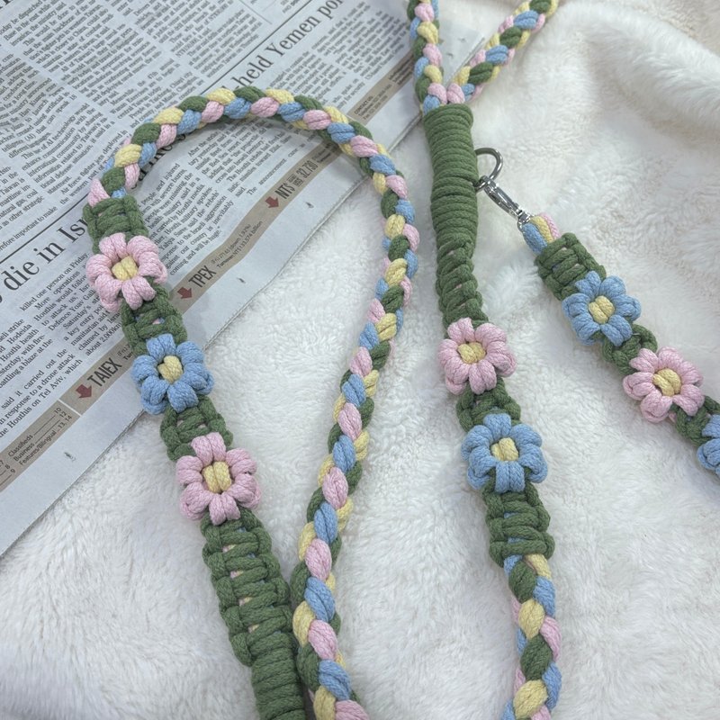 Leash spring hand-woven pet leash - ปลอกคอ - ผ้าฝ้าย/ผ้าลินิน หลากหลายสี