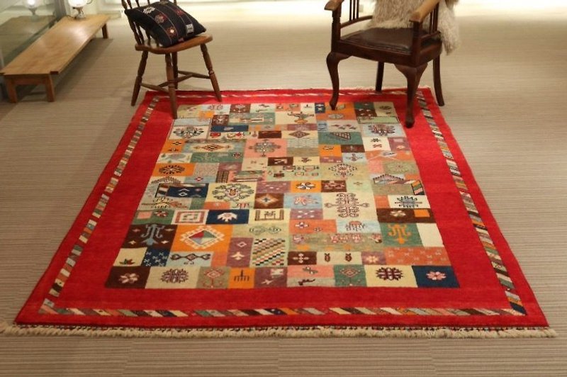 NEW design handmade carpet rug Lovely Red - ผ้าห่ม - วัสดุอื่นๆ สีแดง