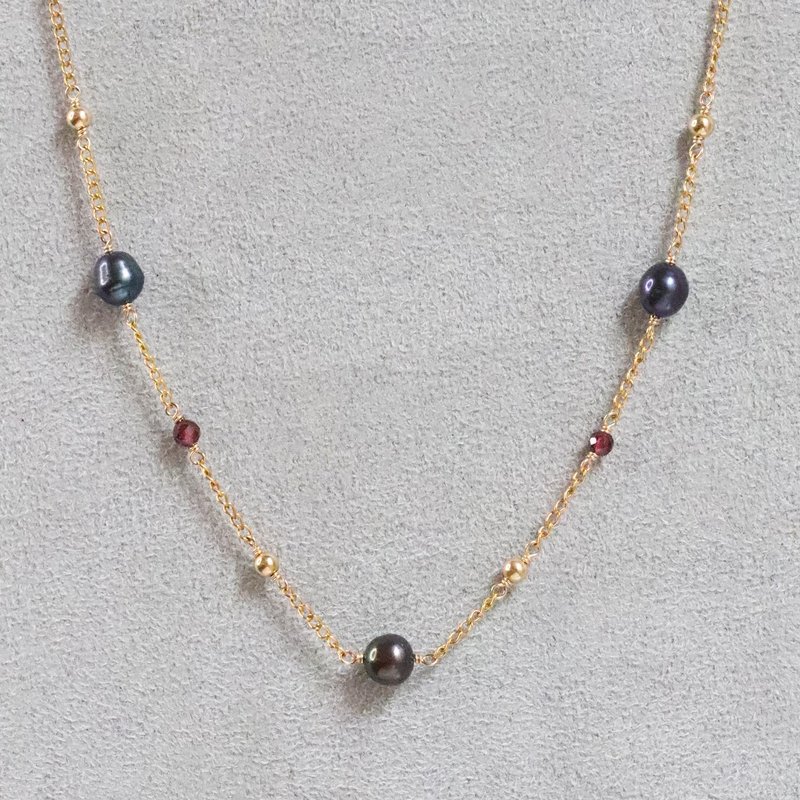 Every I shines | Pearl Necklace - Necklaces - Semi-Precious Stones Multicolor