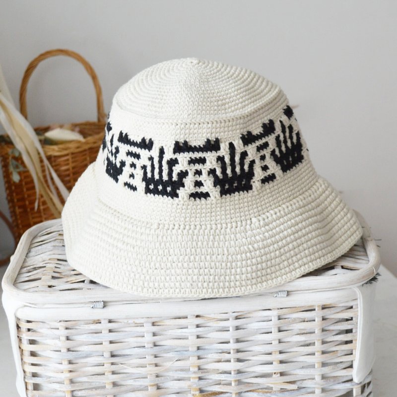 Crochet bunny bucket hat men women crown embroidery Custom ivory fisherman hat - หมวก - ผ้าฝ้าย/ผ้าลินิน ขาว