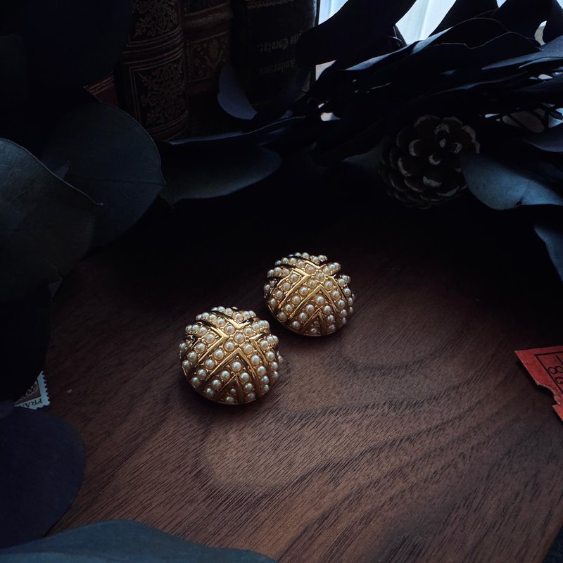摩登優雅珍珠耳夾 - 耳環/耳夾/耳骨夾 - 其他材質 金色