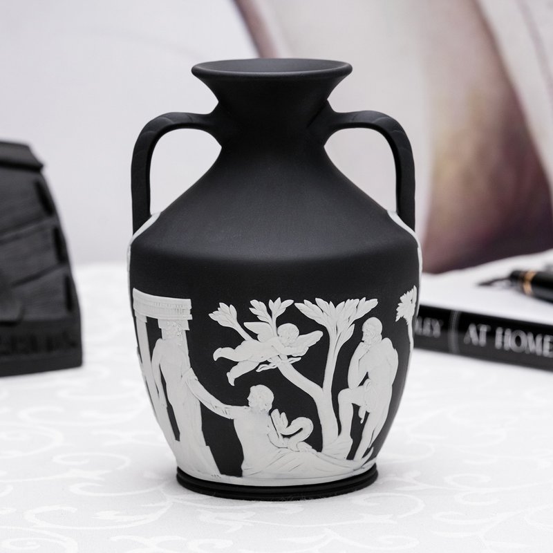 鎮廠珍寶 Wedgwood 2008黑色玄武岩碧玉浮雕波特蘭瓶 絕版珍藏 - 花瓶/花器 - 瓷 