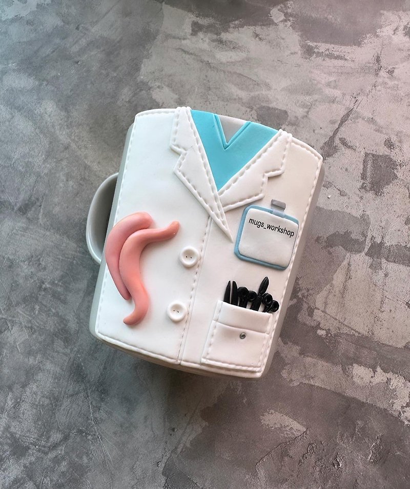 Gastroenterologist Doctor mug, personalized gift for medical student. Custom cup - เซรามิก - แก้ว สีเทา