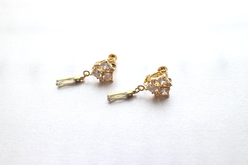 The light-Zircon brass handmade earrings - Earrings & Clip-ons - Copper & Brass Gold
